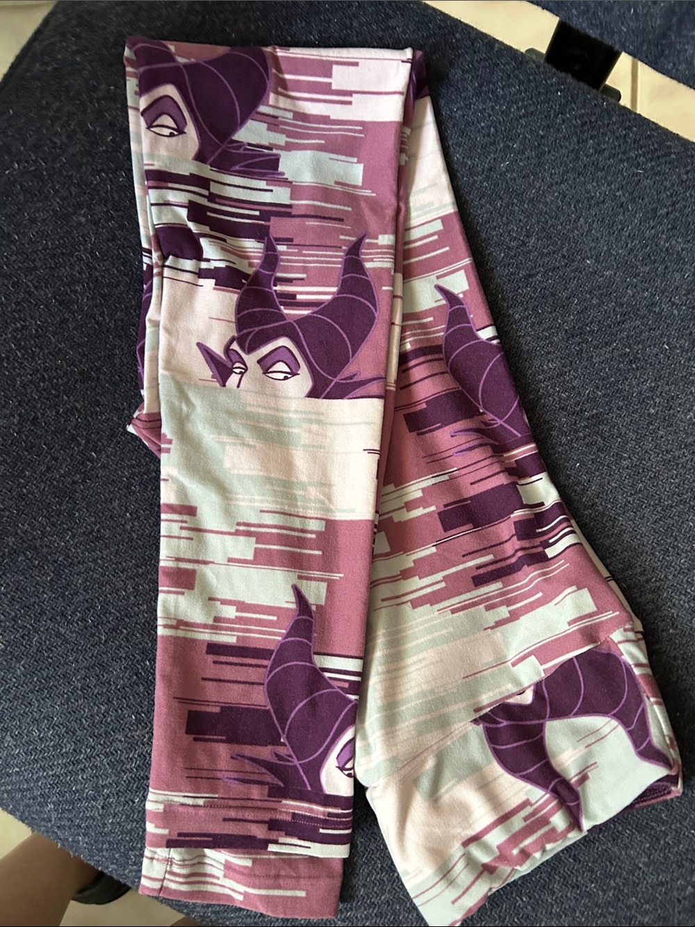LuLaRoe Maleficent in the lake Purple and Pink Abstract Stripe Leggings